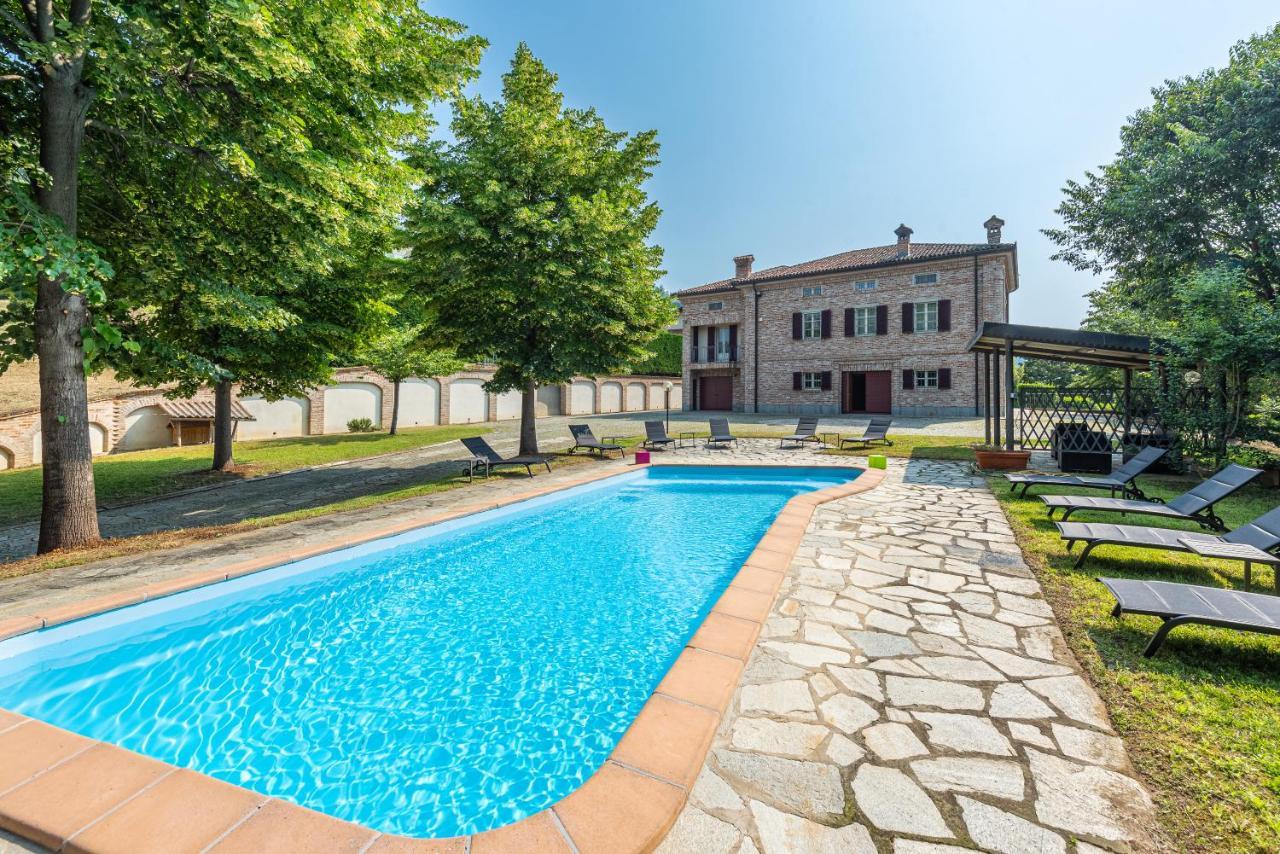 Villa Cornelia , Entire Villa With Private Pool Corneliano d'Alba Exterior foto